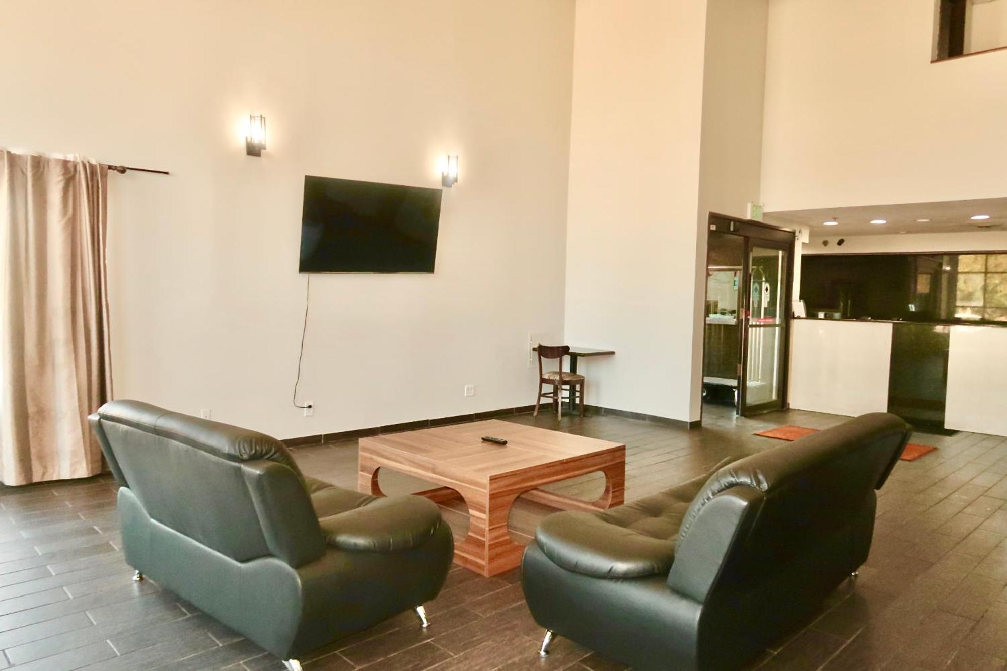 Motel 6 Elkhart, In Bagian luar foto