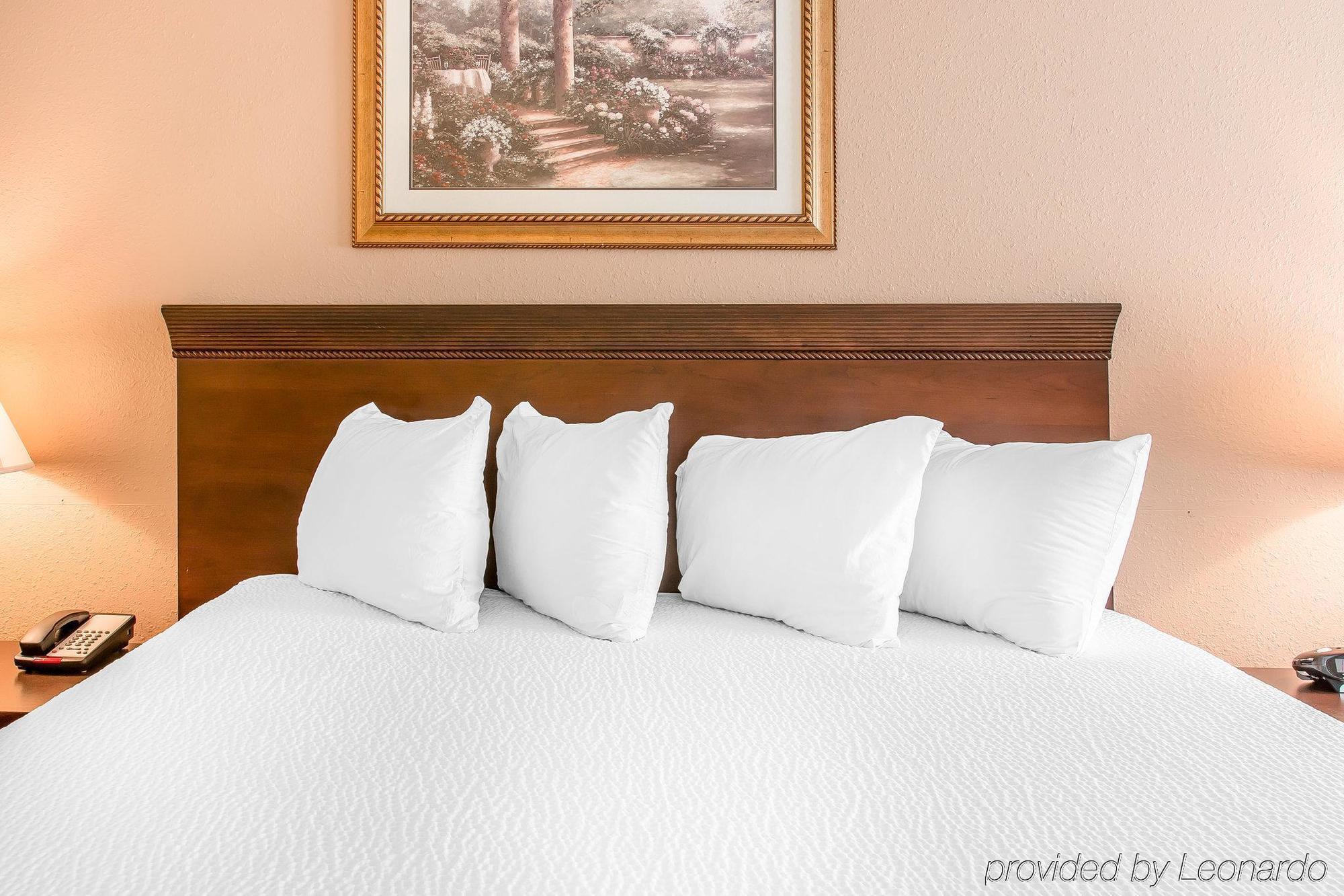 Motel 6 Elkhart, In Bagian luar foto