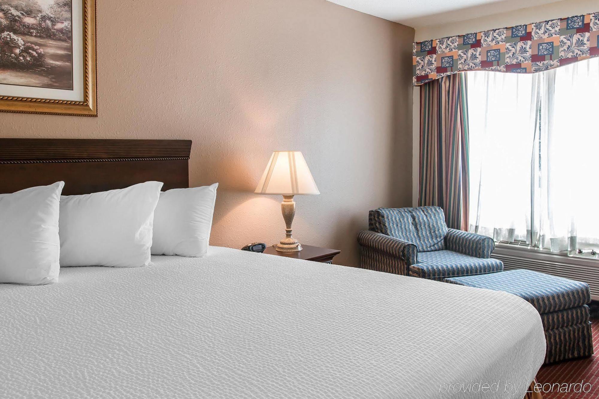 Motel 6 Elkhart, In Bagian luar foto