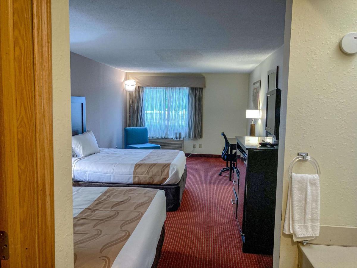 Motel 6 Elkhart, In Bagian luar foto